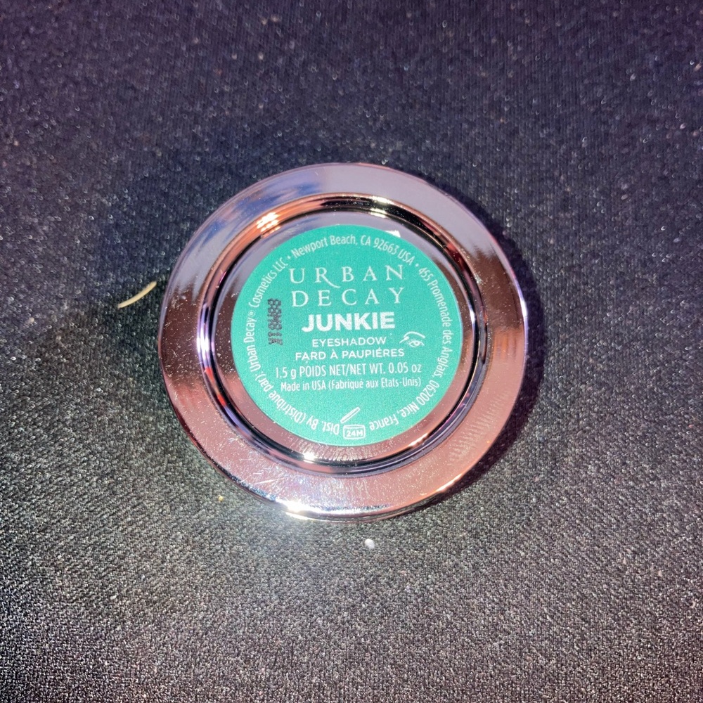 Urban Decay Junkie Eyeshadow in Teal